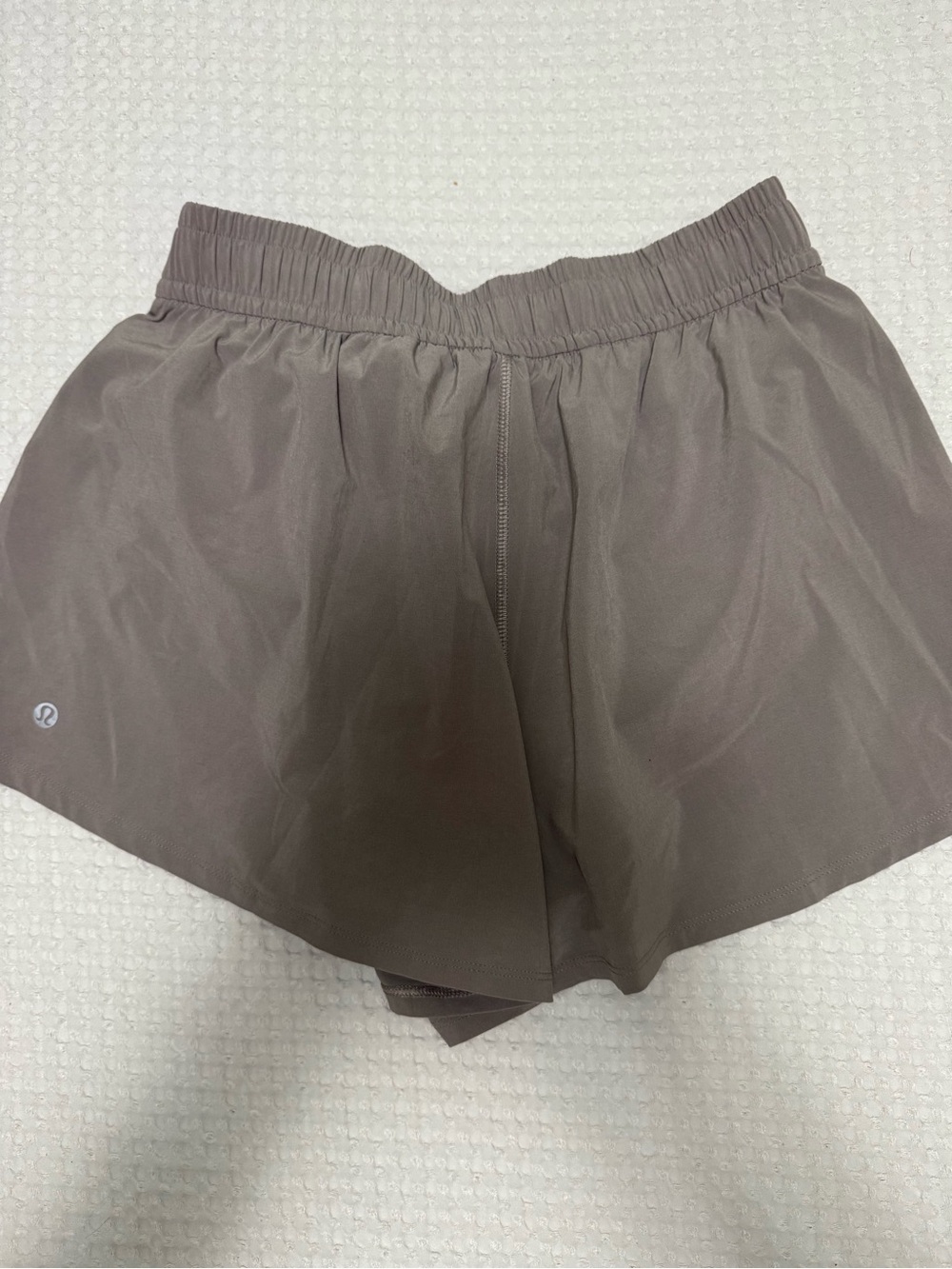 lululemon athletica pace crush short mauve grey - Picture 3 of 4